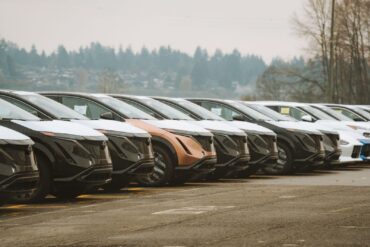 Benzin fiyatları 4.40 doları aşarken hibrit araç satışları artıyor