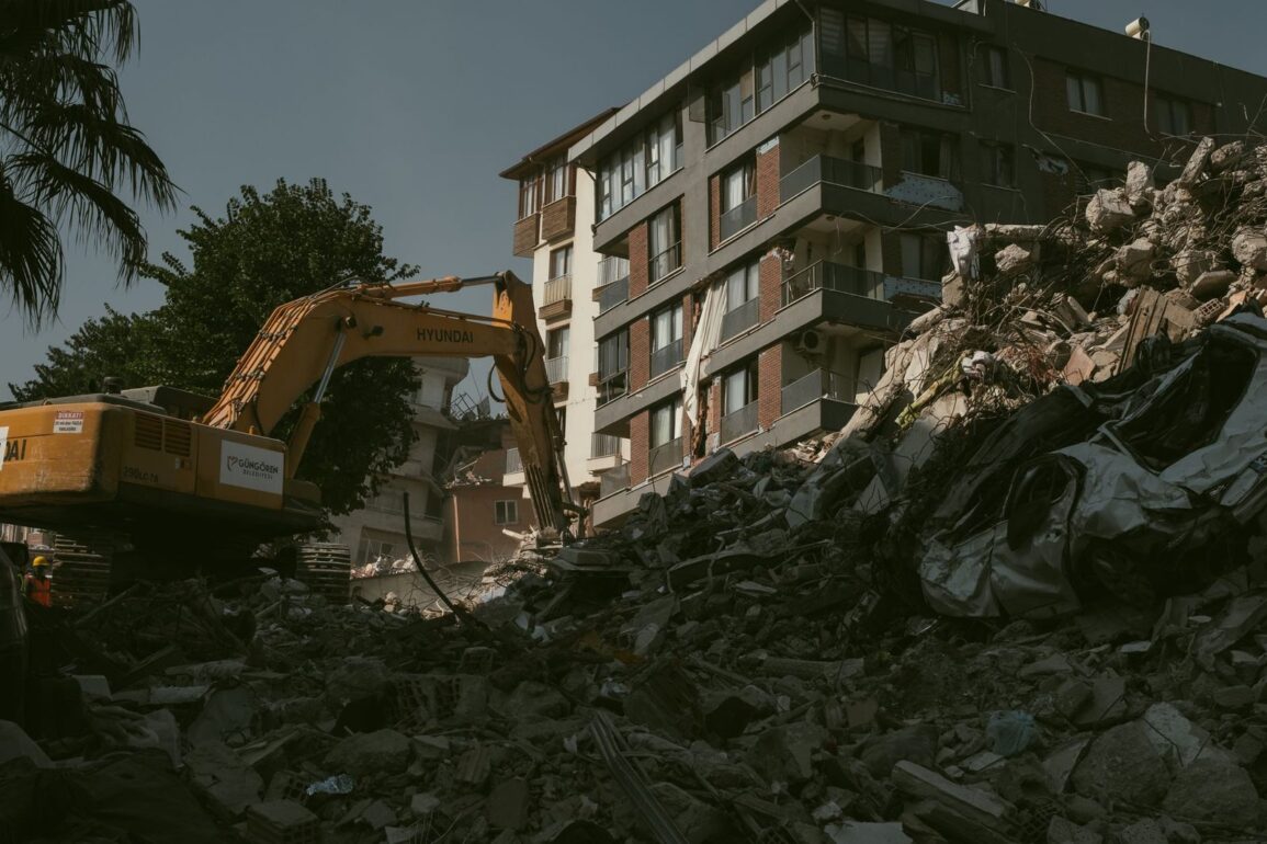 Prof. okan tüysüz: deprem 17 ağustos'ta kırılan fayın devamı